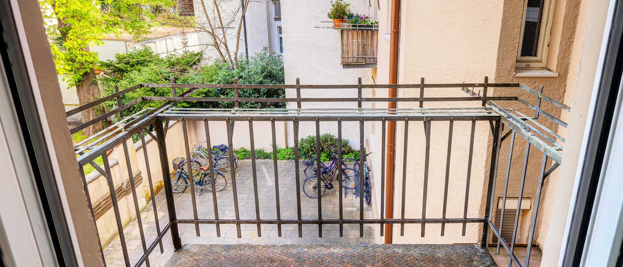 Lapos München Schwabing (rechts der Leopoldstraße) 01 Erkély 319