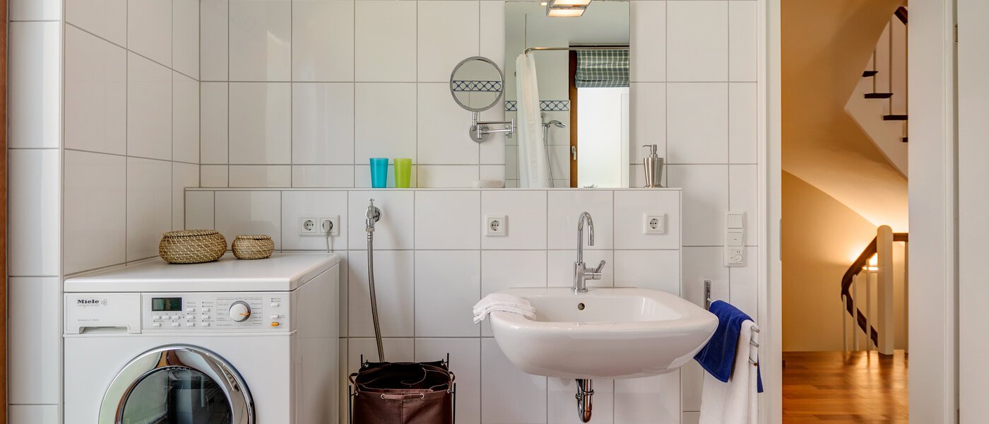 ikerház München Schwabing (links der Leopoldstraße) 03 2. fürdőszoba 3396