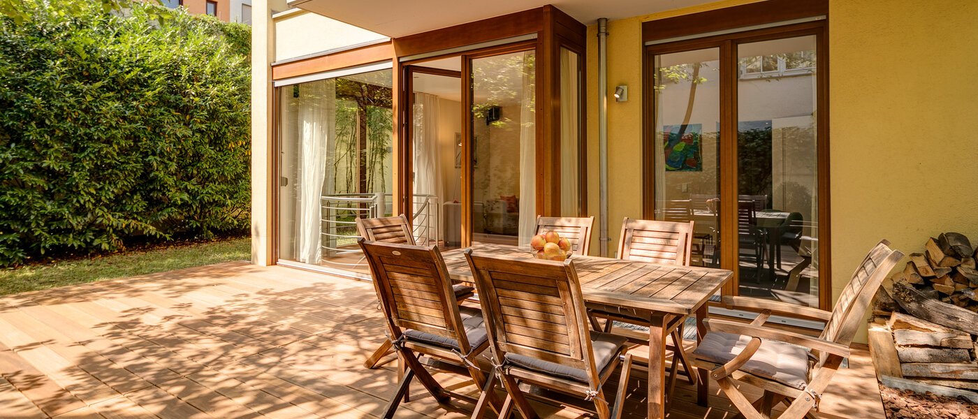 ikerház München Schwabing (links der Leopoldstraße) 02 Terasz 3396