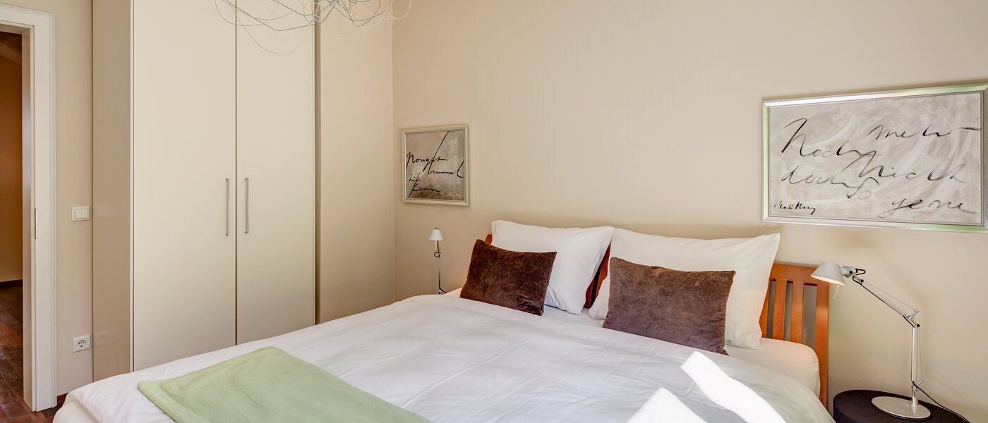 ikerház München Schwabing (links der Leopoldstraße) 02 3. hálószoba 3396