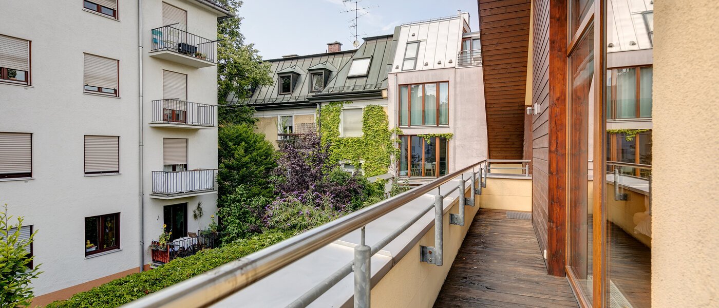 ikerház München Schwabing (links der Leopoldstraße) 02 2. terasz 3396