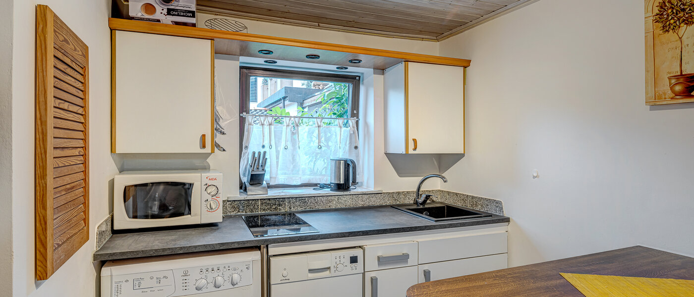 Flad Unterföhring 01 Køkken 3405