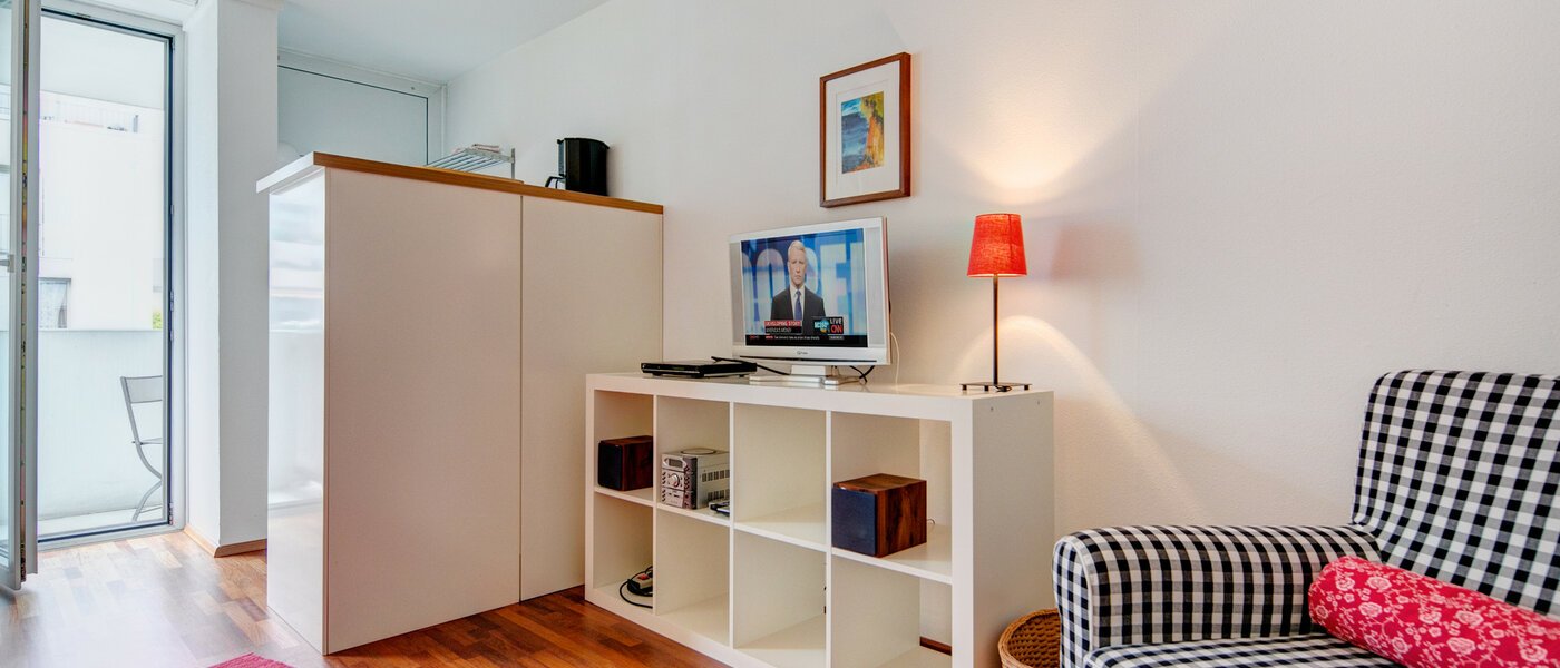 Flat München Neuhausen 04 Levende 4307