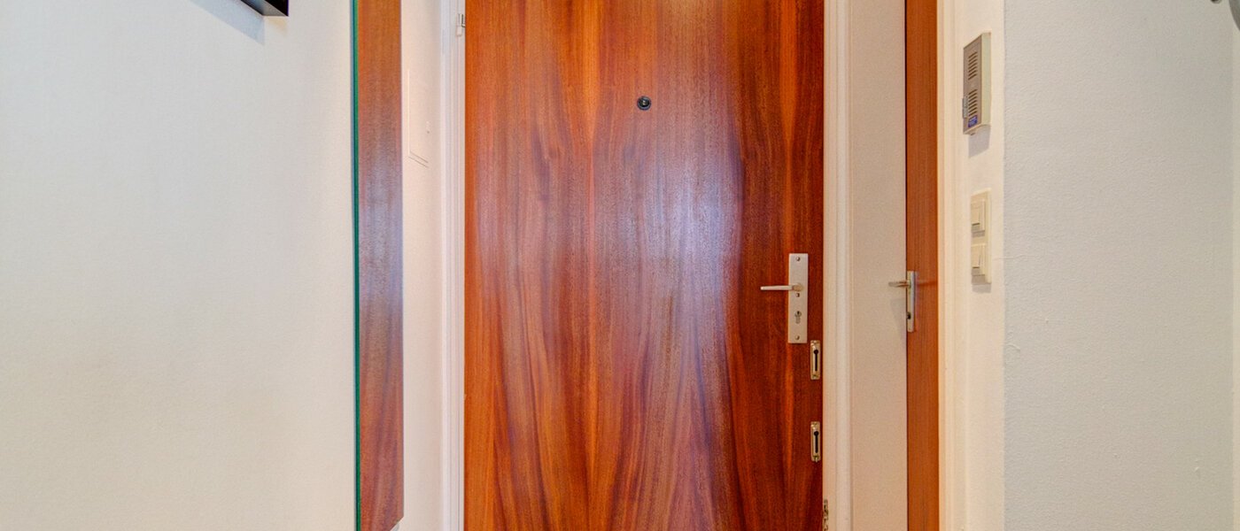 Flat München Neuhausen 01 Korridor/gang 4307