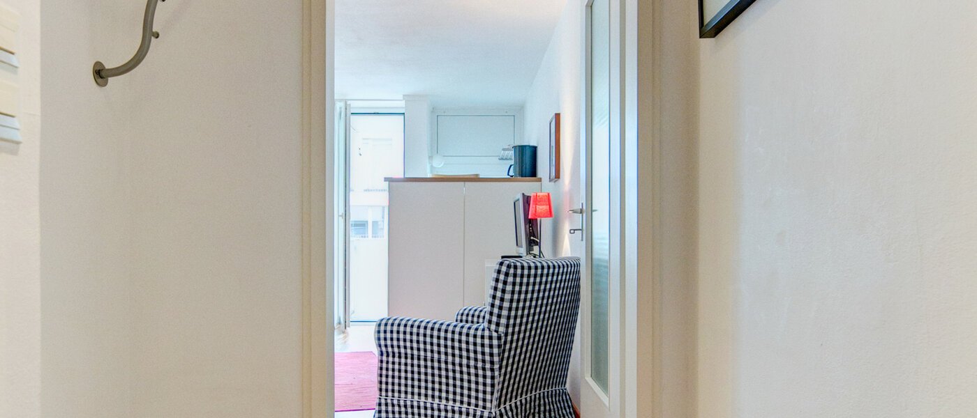 Flat München Neuhausen 02 Korridor/gang 4307