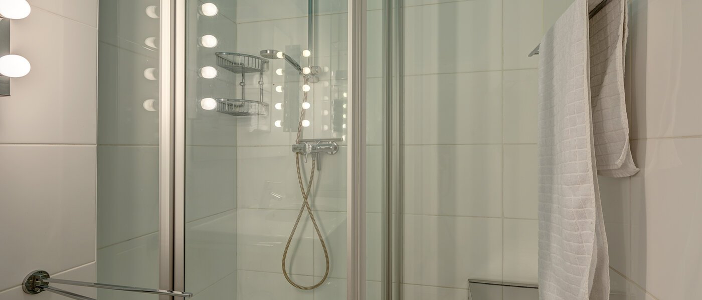 Plat München Maxvorstadt - Rund um den Josephplatz 02 Baie 4385