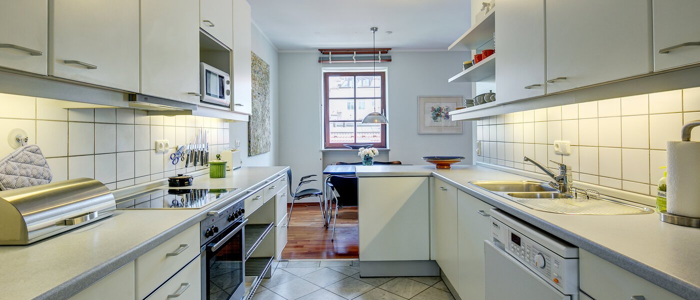 Lapos München Lehel 01 Konyha 4400