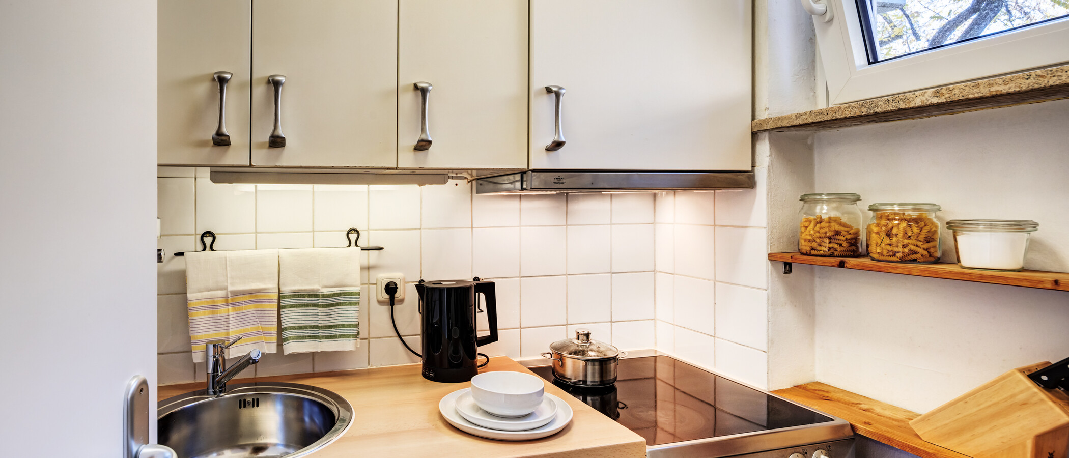 Lapos München Neuhausen 01 Konyha 4612