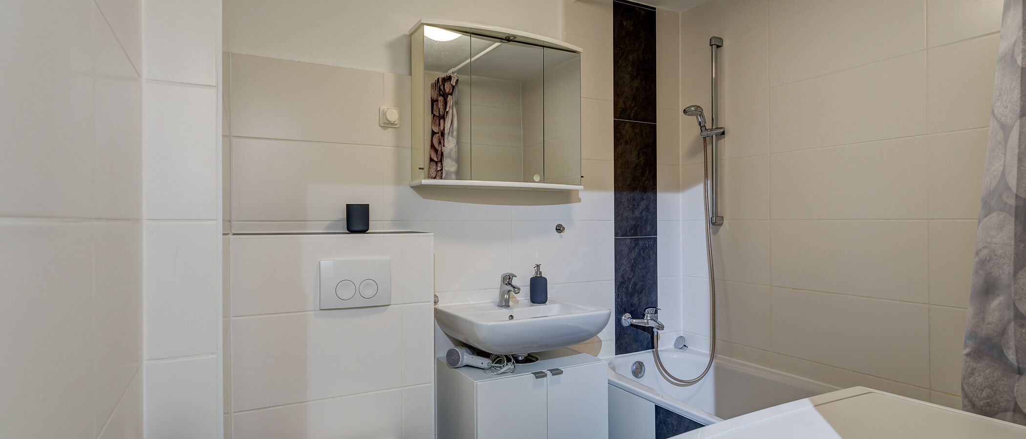 Ploché München Schwabing-West 01 Koupelna 4685