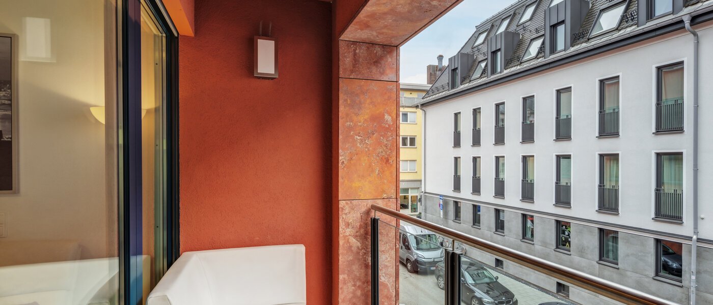 Plat München Schwabing (rechts der Leopoldstraße) 01 Balcon 4720