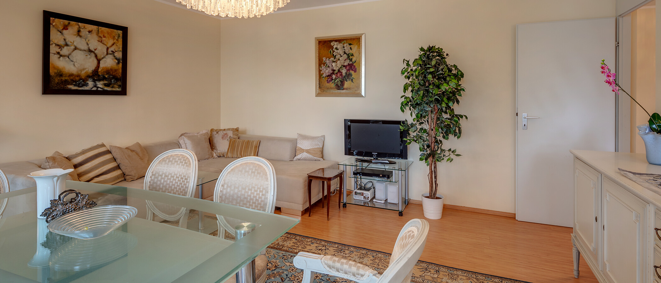 Επίπεδη München Schwabing-Nord (zw. Leopoldstraße & Englischen Garten) 02 Καθιστικό 4892
