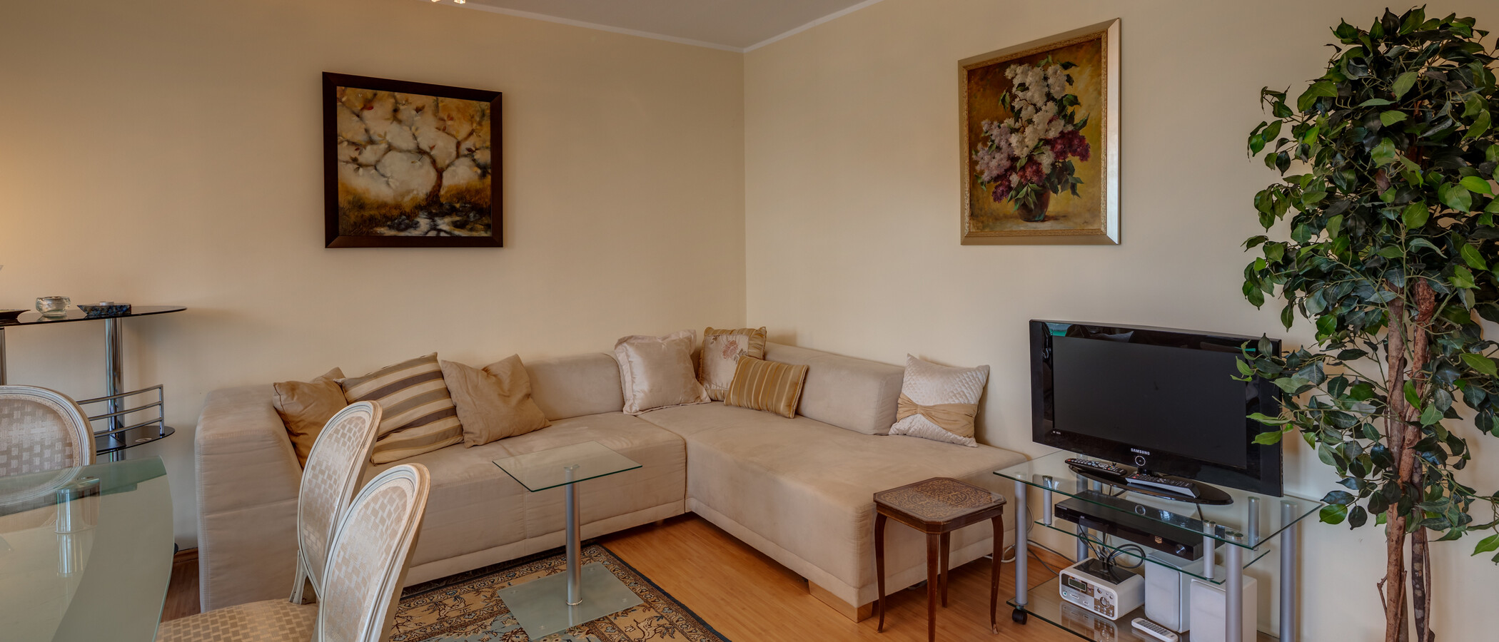 Επίπεδη München Schwabing-Nord (zw. Leopoldstraße & Englischen Garten) 03 Καθιστικό 4892