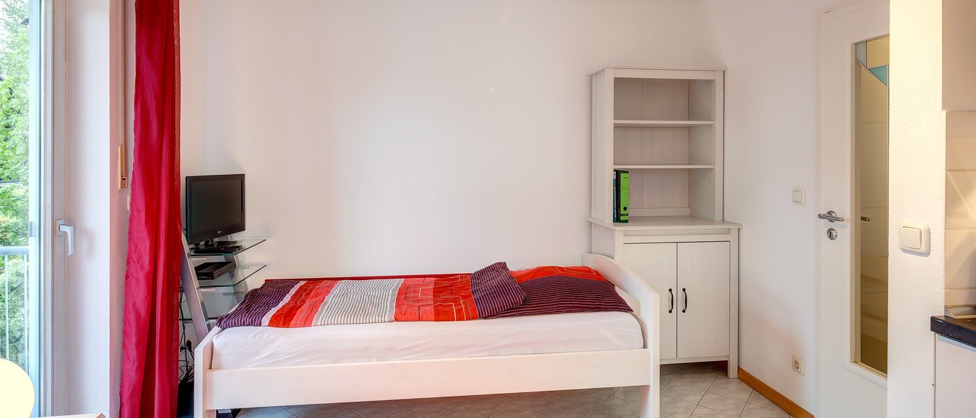 Ravna stran München Berg am Laim 01 Prostor za spanje 4926