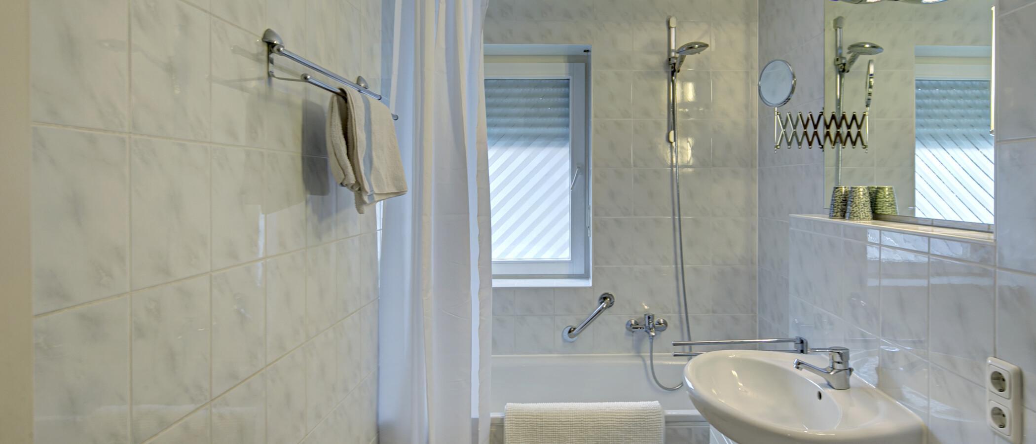 Platt München Obermenzing 01 Badrum 4944