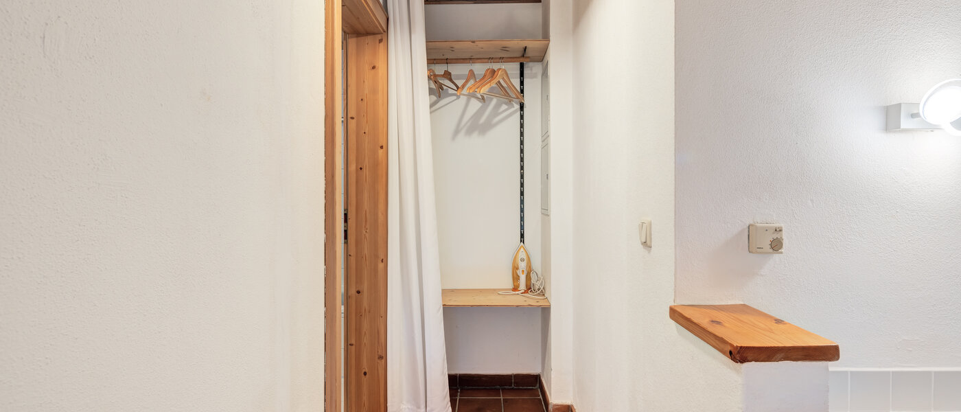 Düz Pullach im Isartal 01 Koridor/koridor geçidi 503