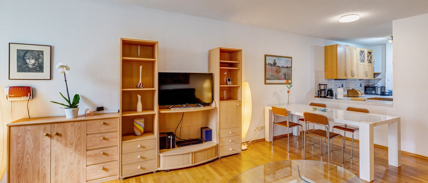 플랫 München Haidhausen 03 거실 공간 5180