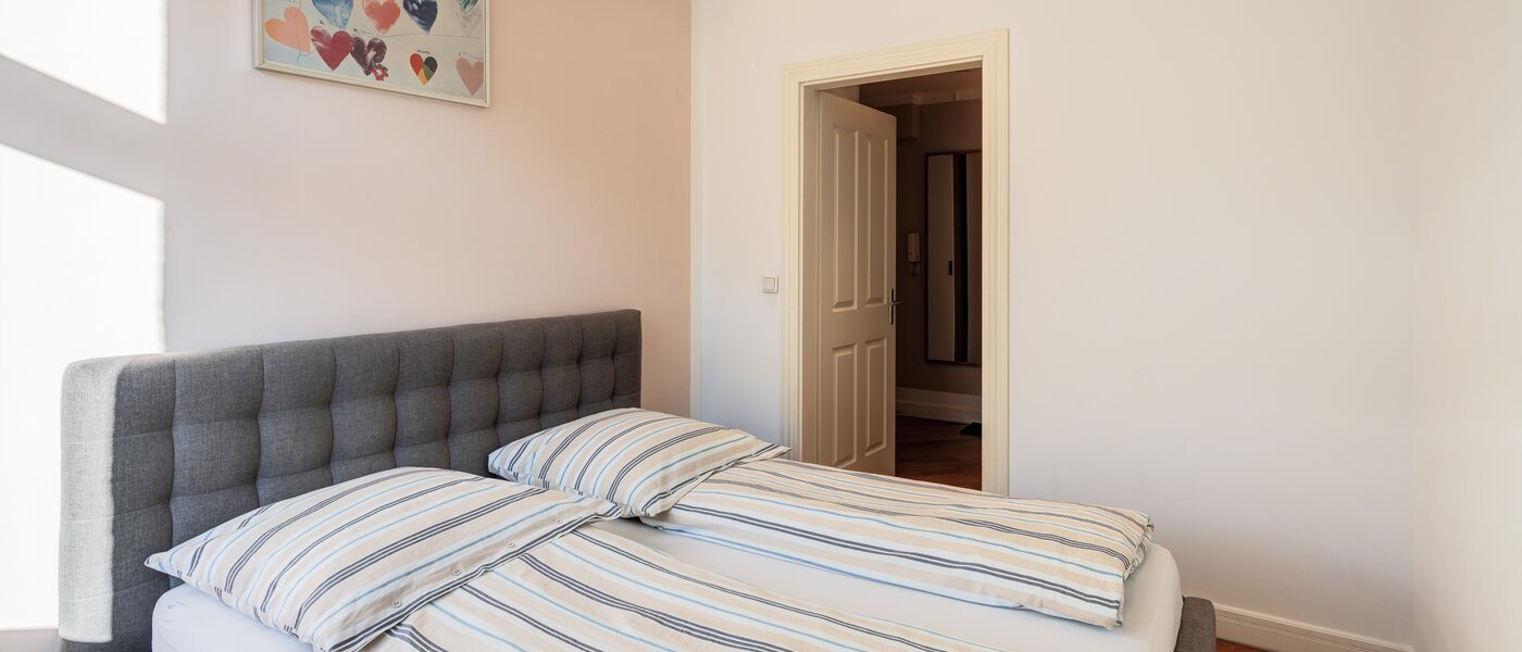 Flad München Neuhausen 03 Soveværelse 5216