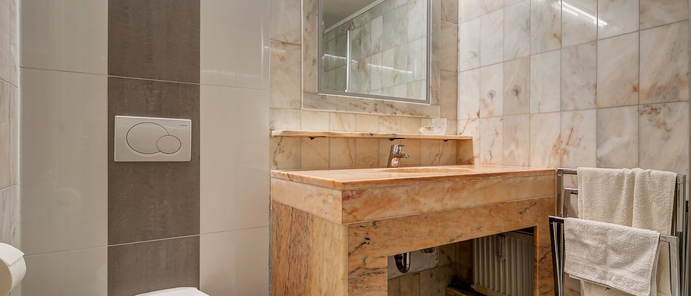 Ploché München Olympiadorf 03 Koupelna 5242