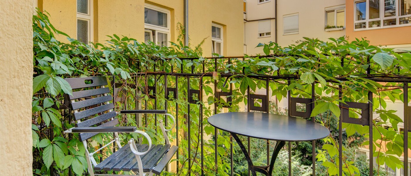 Ravna stran München Giesing 01 Balkon 5270