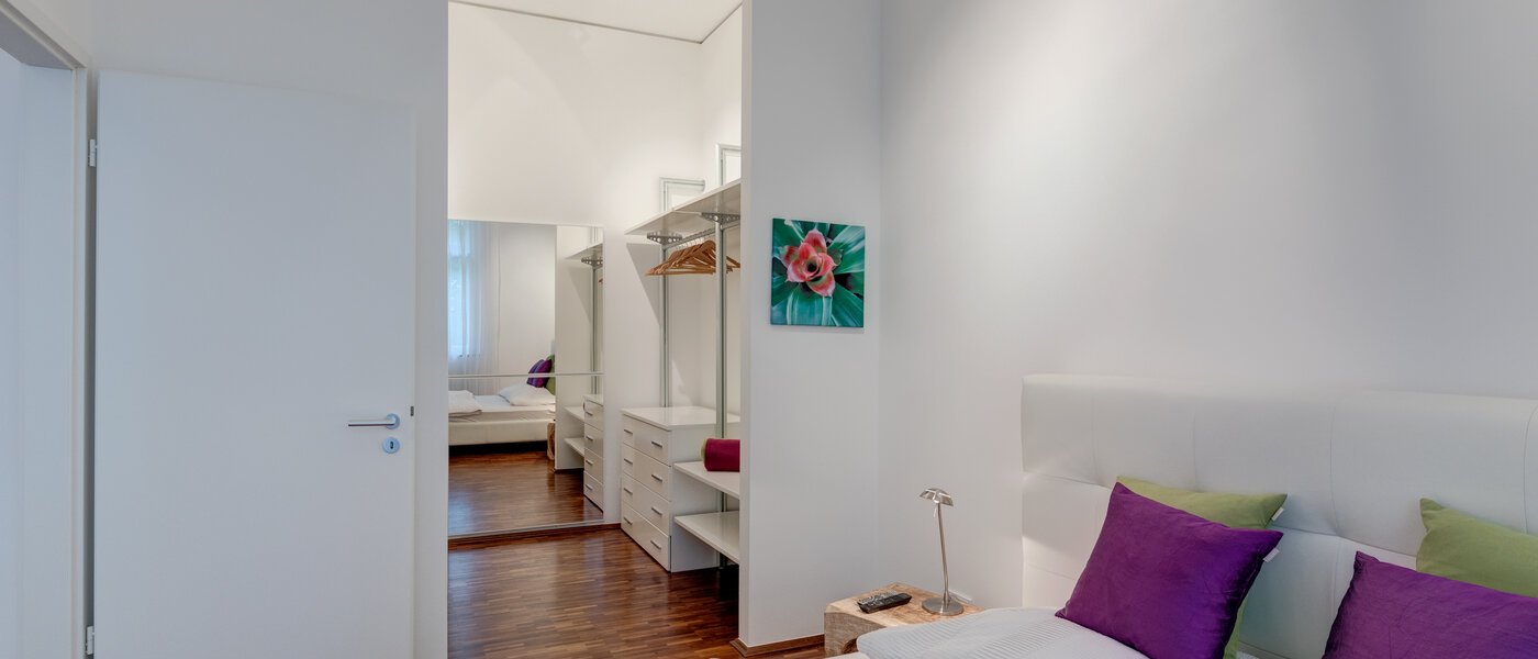 Ravna stran München Isarvorstadt 04 Spalnica 5280