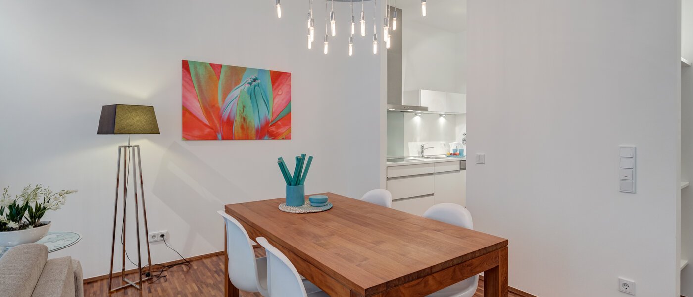 Ravna stran München Isarvorstadt 01 Jedilnica 5280