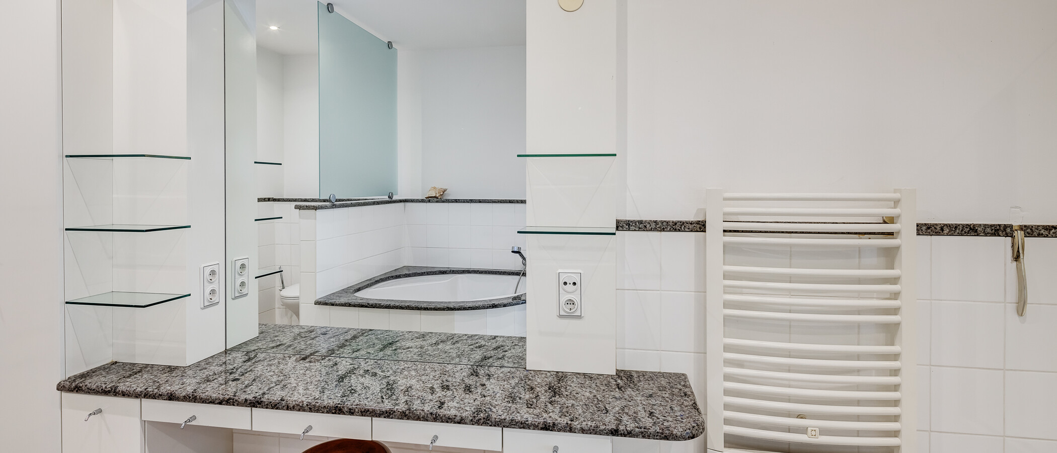 Rodinný dům München Obermenzing 03 1. koupelna 5436
