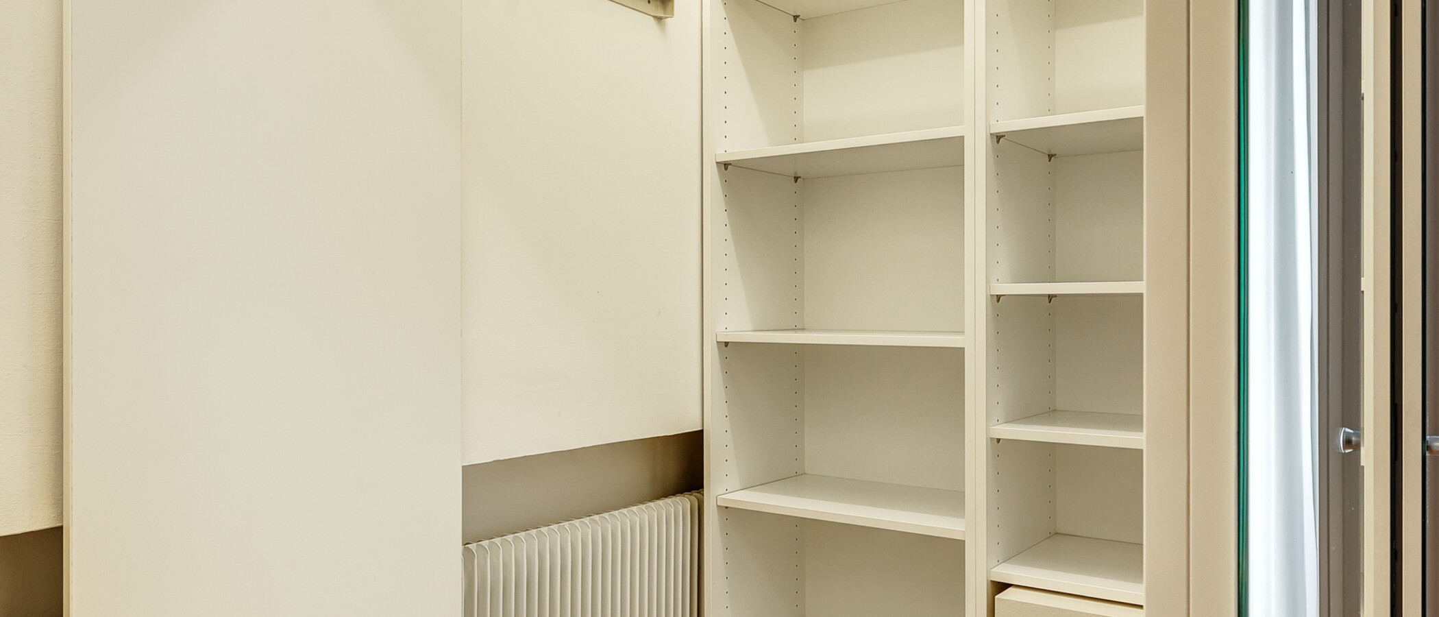 Rodinný dům München Obermenzing 04 Šatní skříň 5436