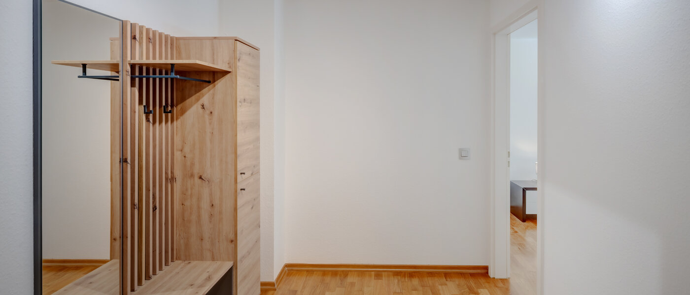 Ploché München Schwabing-West 01 Chodba/chodba 5478