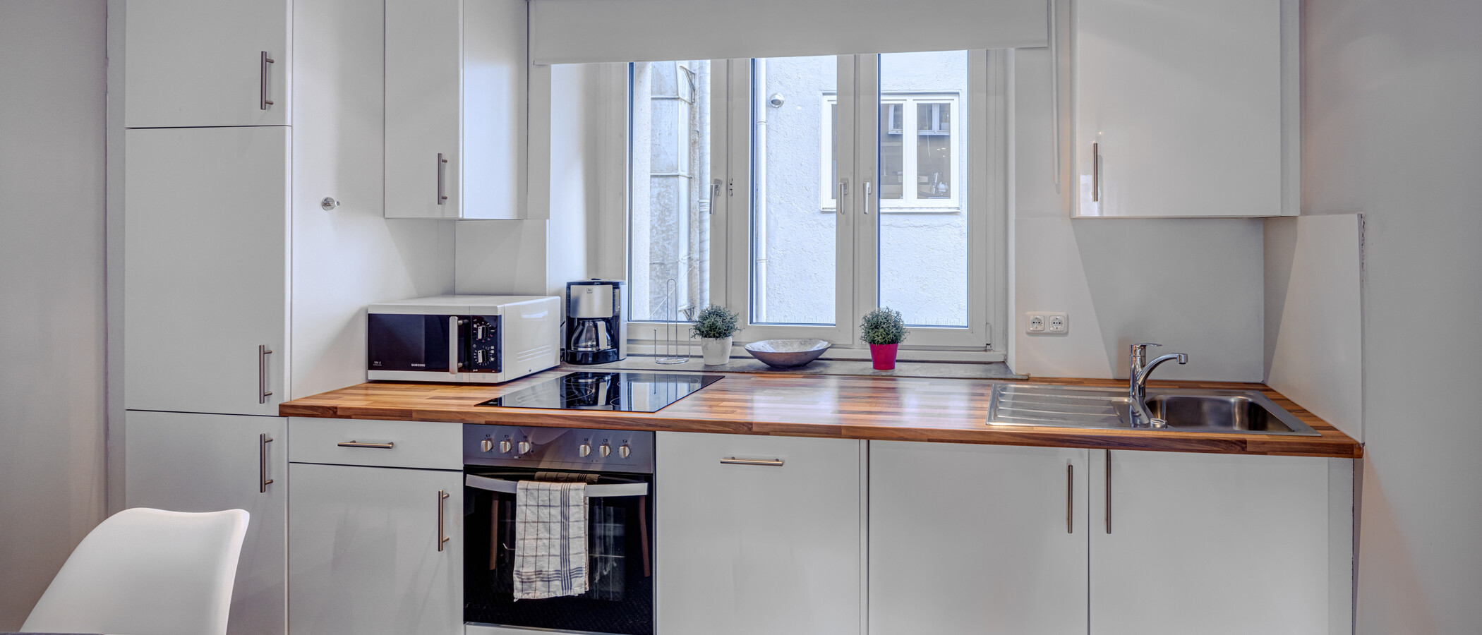 Lapos München Schwabing-Nord (zw. Leopoldstraße & Englischen Garten) 01 Konyha 5559