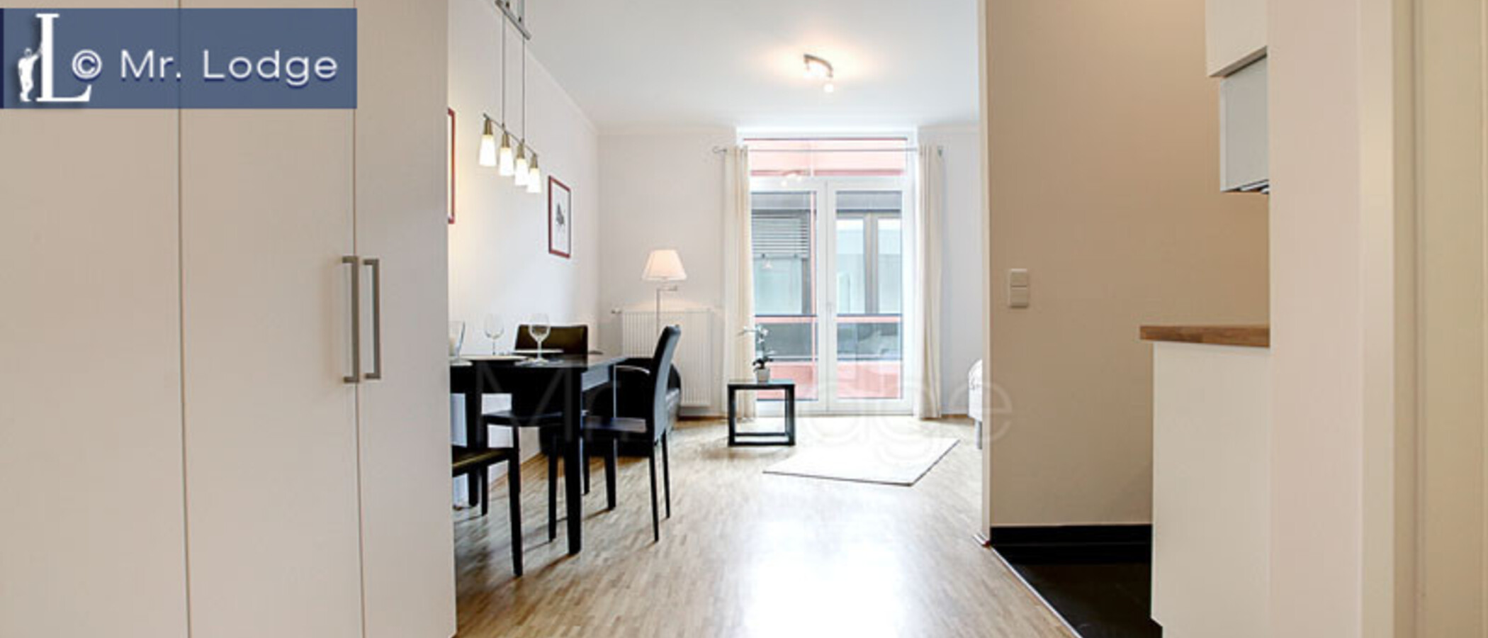 Ravna stran München Schwabing (rechts der Leopoldstraße) 01 Koridor/hodnik 5562