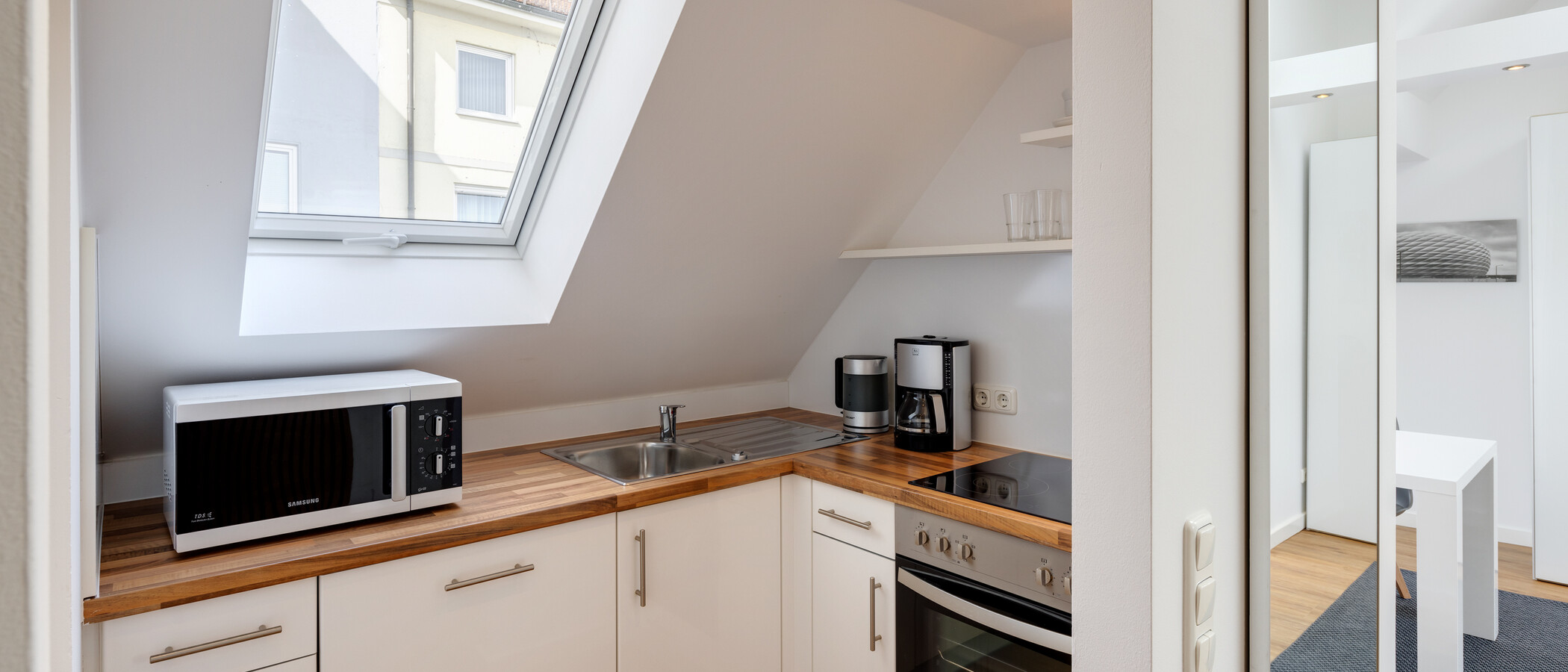 Tetőtéri lakás München Schwabing 01 Konyha 5576