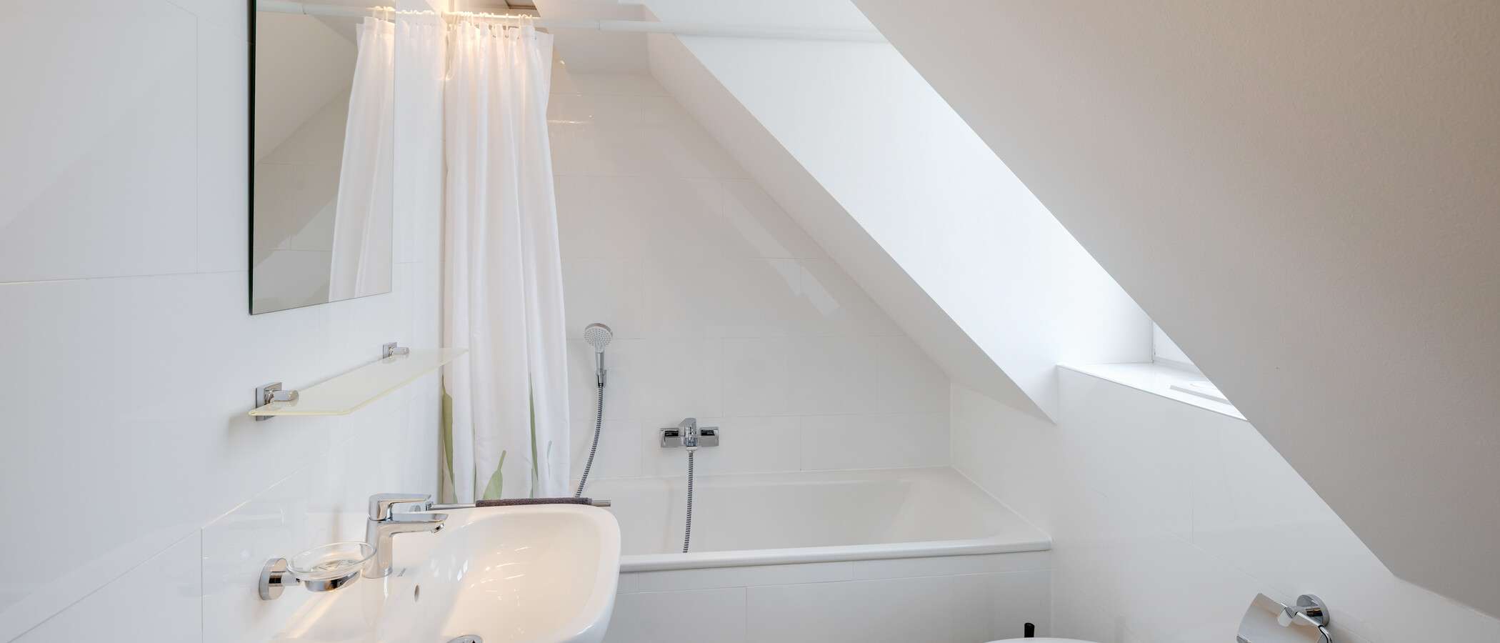 Tetőtéri lakás München Schwabing 01 Fürdőszoba 5576