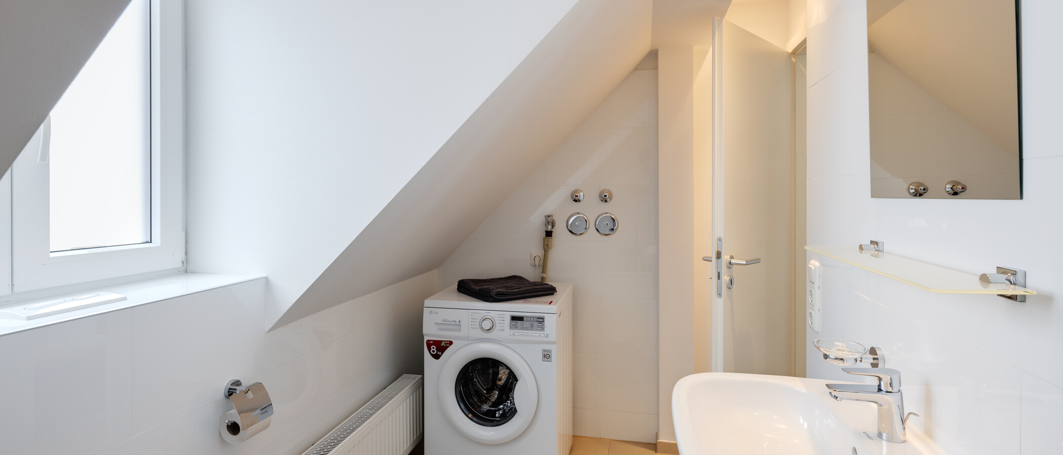 Tetőtéri lakás München Schwabing 02 Fürdőszoba 5576