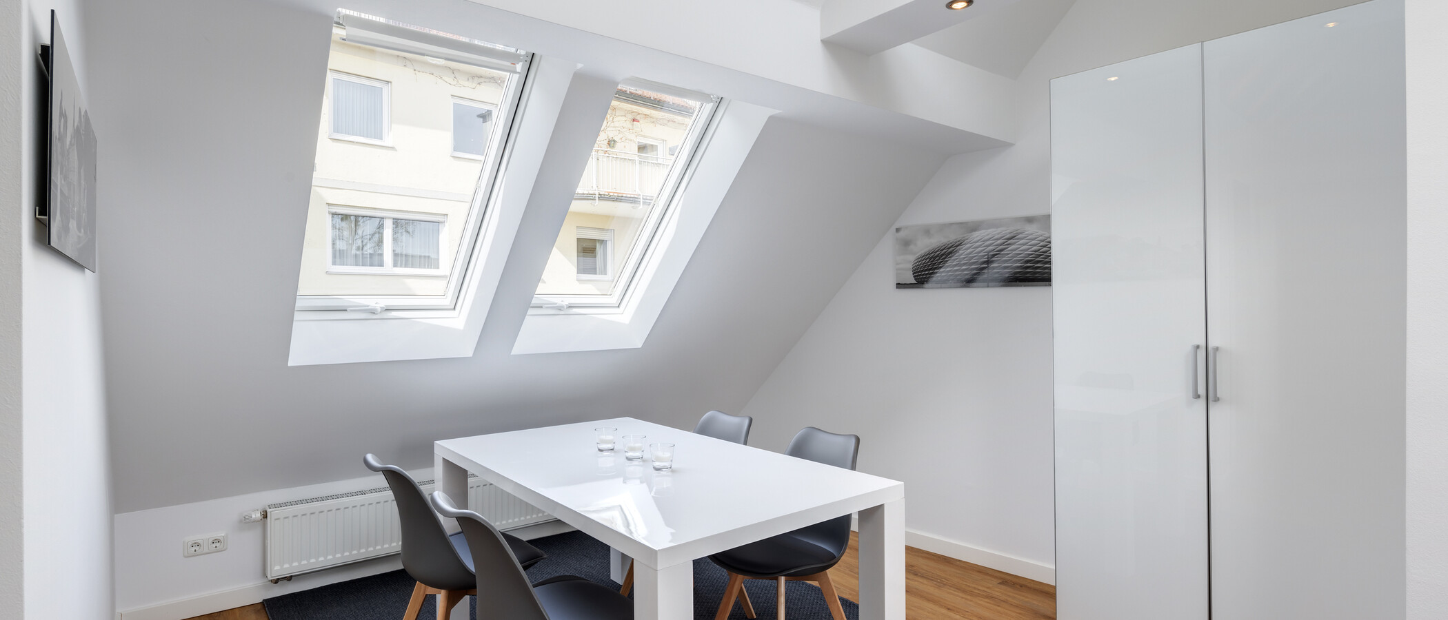 Tetőtéri lakás München Schwabing 05 Nappali 5576