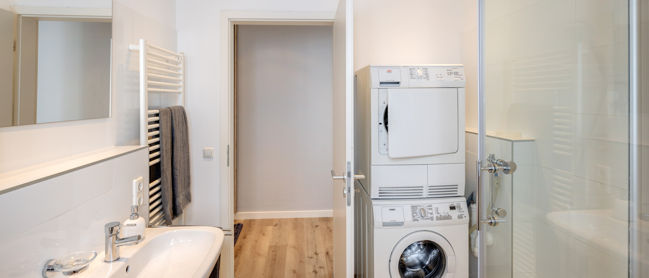 Ploché München Schwabing-Nord (zw. Leopoldstraße & Englischen Garten) 02 Koupelna 5577