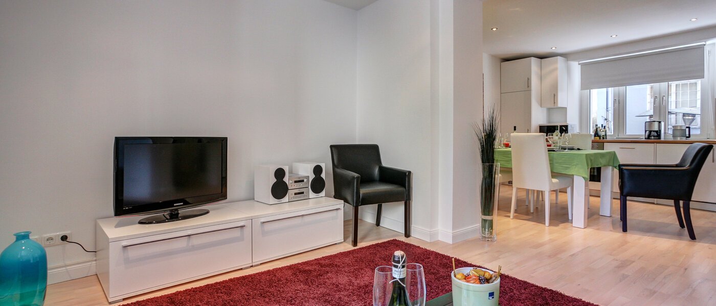 Lapos München Schwabing 01 Nappali 5588