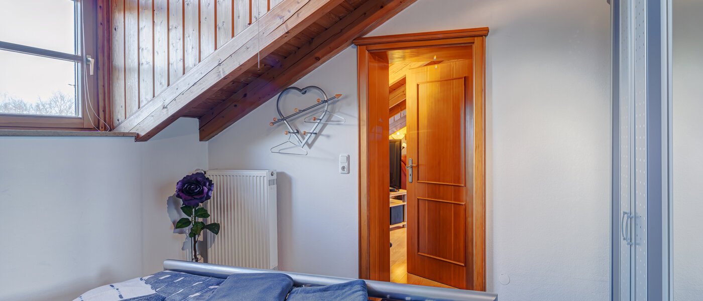 Podstrešno stanovanje München Am Hart 02 Spalnica 5630