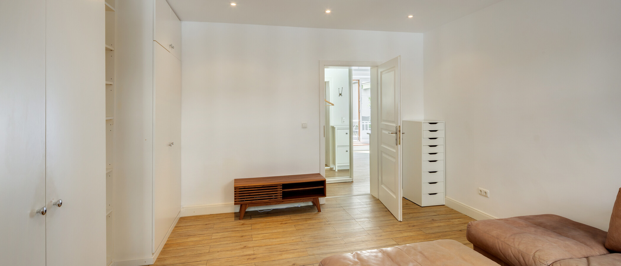 Mieszkanie typu maisonette München Lehel 02 Pokój dzienny 581