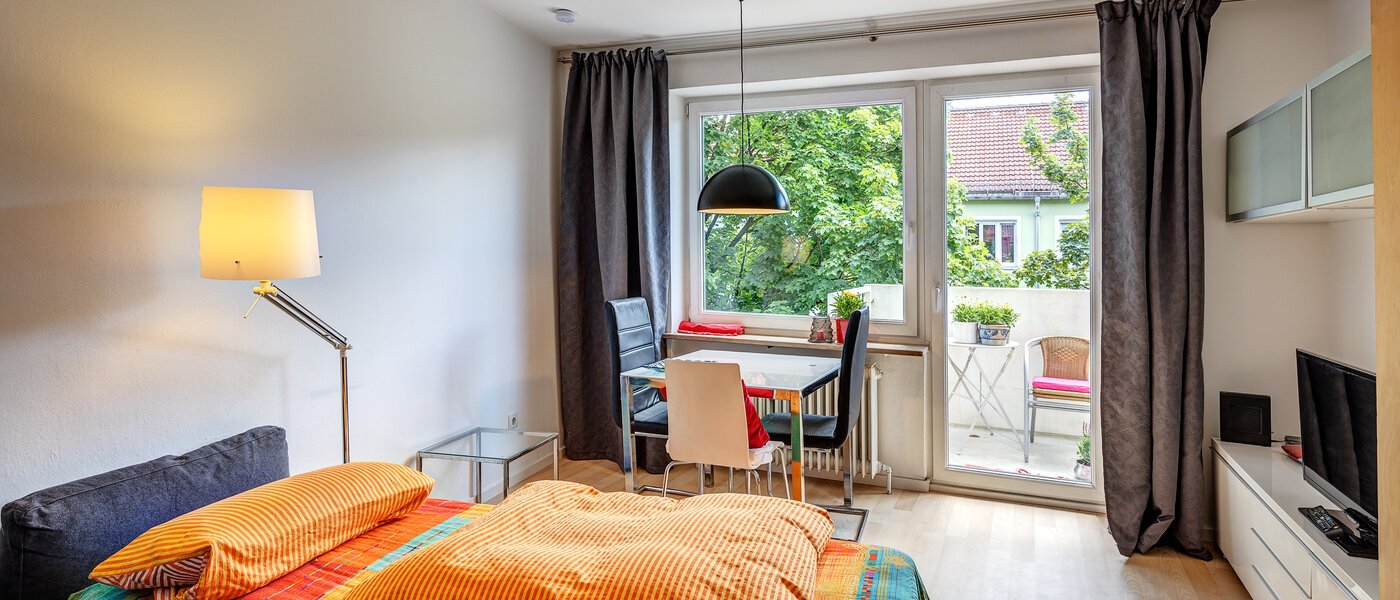 Ploché München Neuhausen 01 Obývací prostor 5827