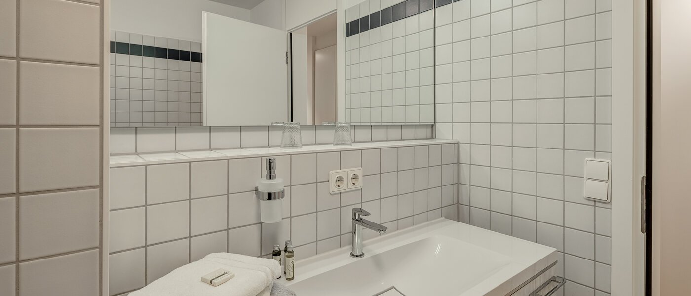 Flat München Bogenhausen 03 Baderom 5866
