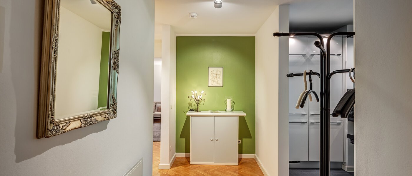 Flat München Bogenhausen 01 Korridor/gang 5866