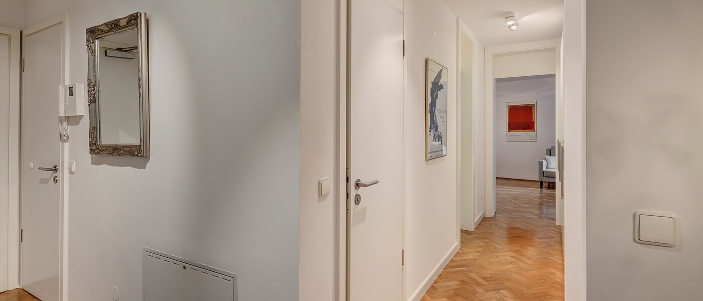 Flat München Bogenhausen 04 Korridor/gang 5866