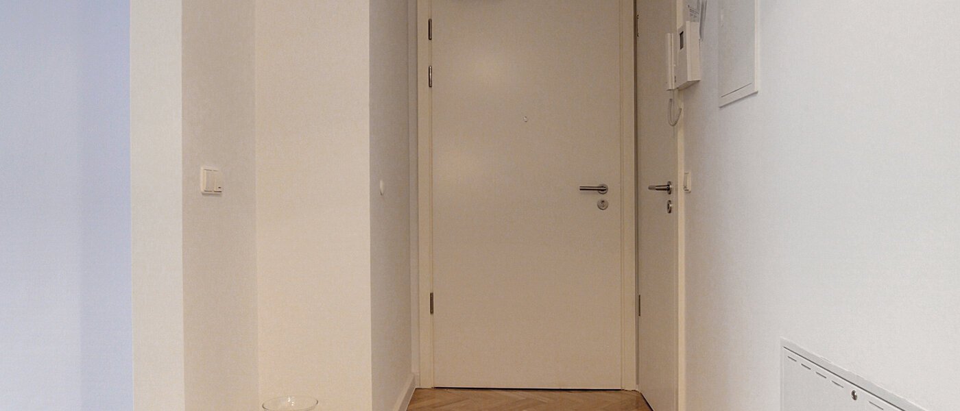 Flat München Bogenhausen 07 Korridor/gang 5866