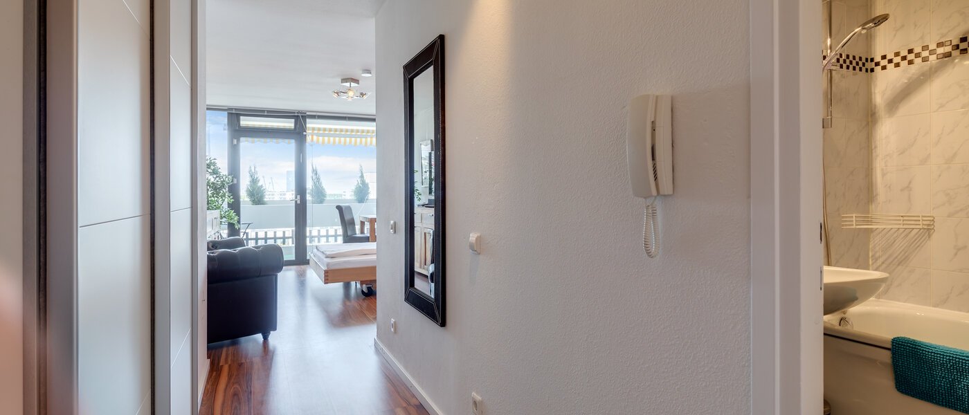 Ploché München Schwabing-West 01 Chodba/chodba 5902