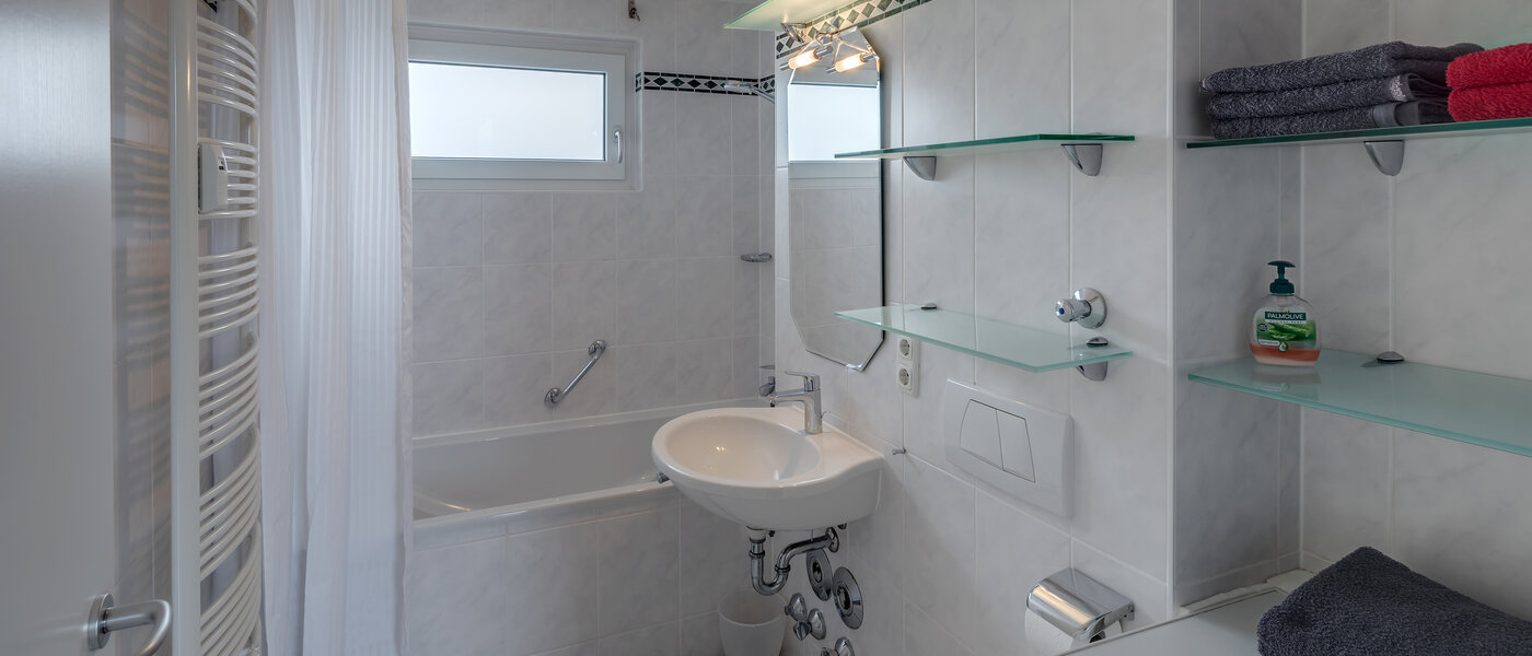 Апартамент с покривна тераса München Sendling-Westpark 01 Баня 5946