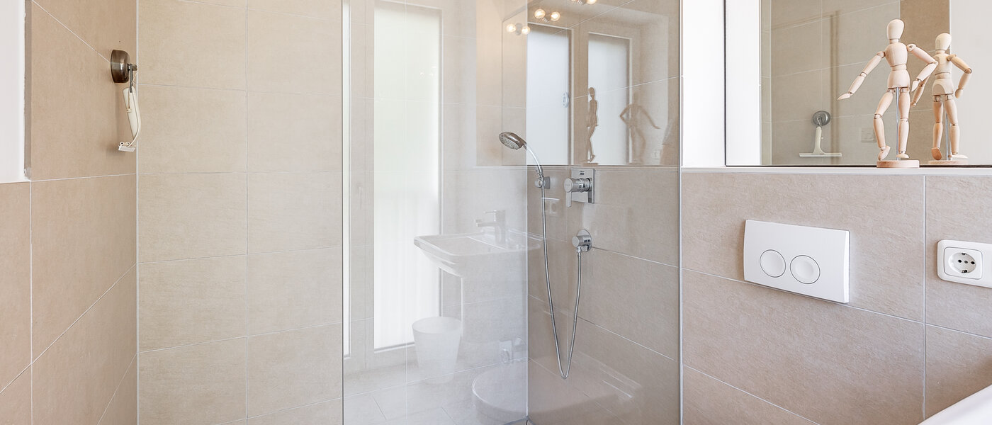 Ravna stran München Großhadern 03 Kopalnica 5979