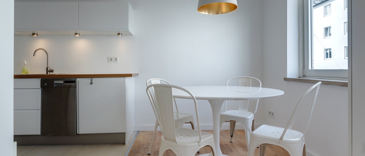 Плоский München Schwabing 01 Кухня 5987