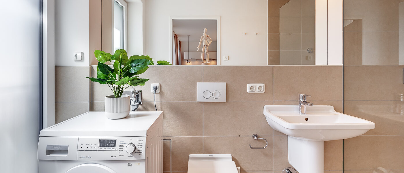 Ploché München Großhadern 02 Koupelna 6000