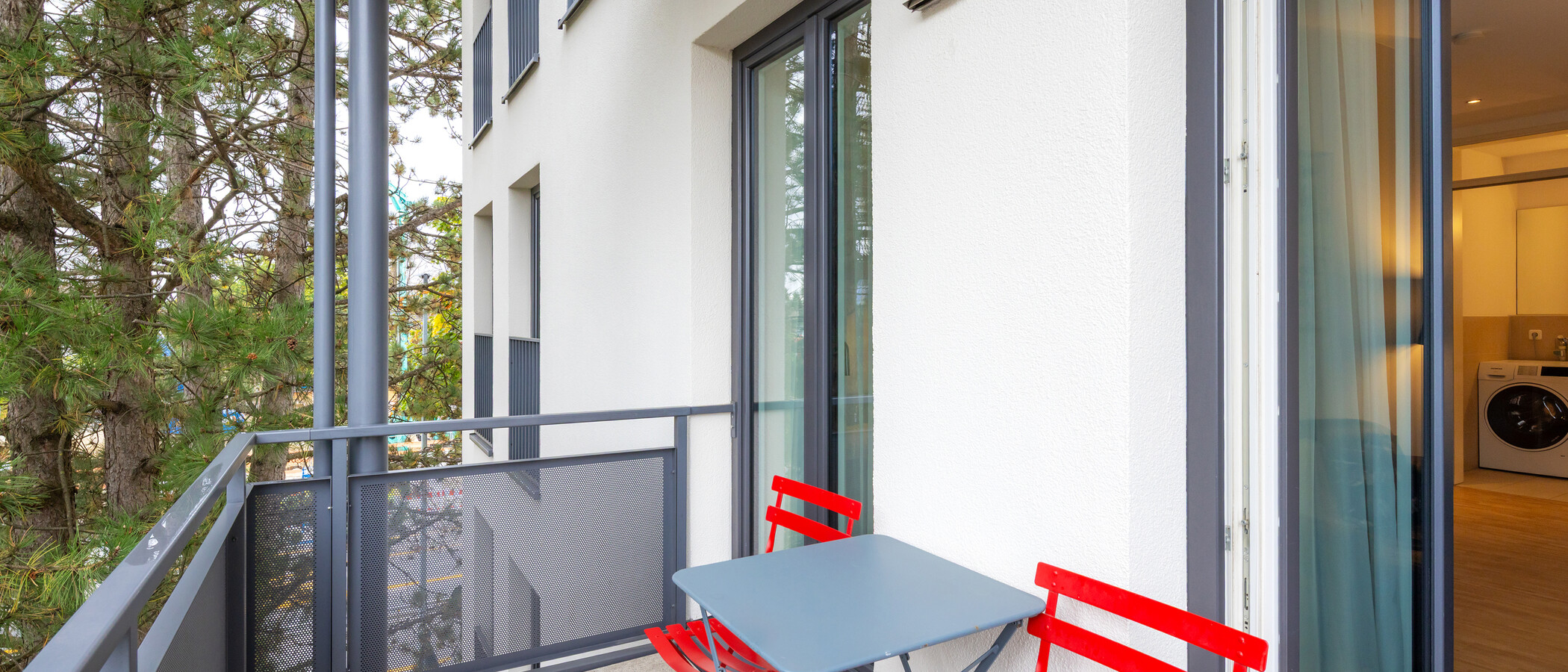 Ravna stran München Großhadern 01 Balkon 6004