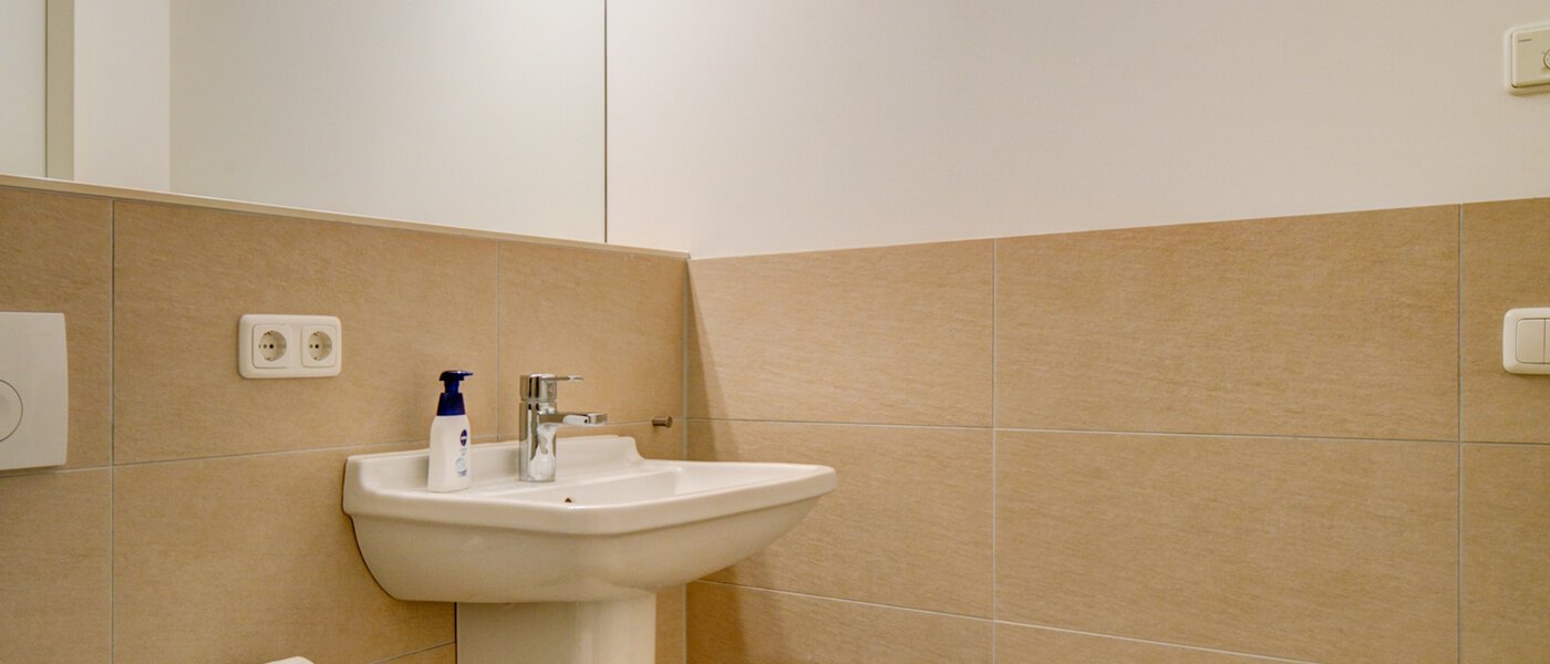 Ravna stran München Großhadern 04 Kopalnica 6060